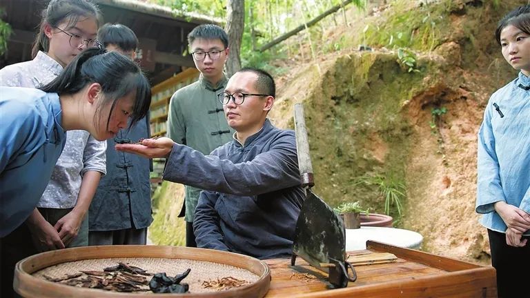 640(6).png 640(6).png